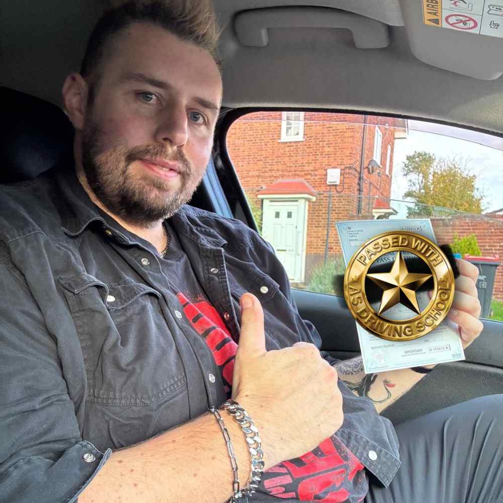 Driving Lessons Frodsham with Passed with Us: qualified instructors, fully trained tutors, flexible bookings, and lessons for beginners. Book now.